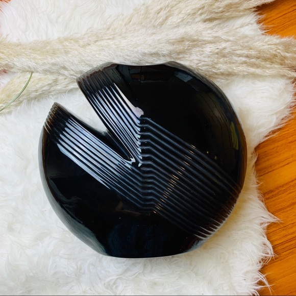 Vintage Black Round Art Decor Vase Home Decor - Picture 7 of 11